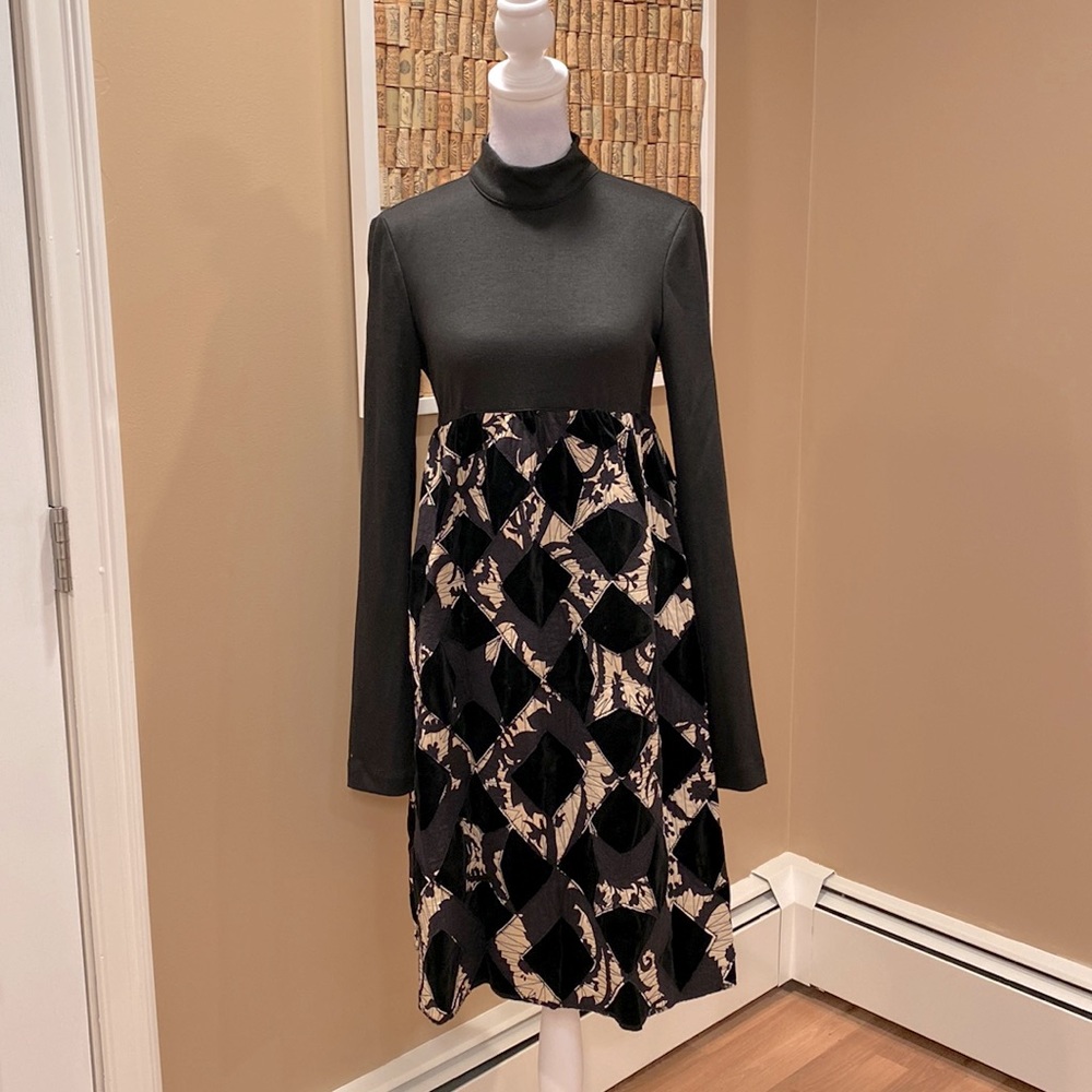 Anna Sui Black & Ivory Embroidered Dress.